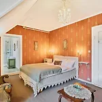 Visnes Hotel 4*