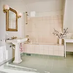 Visnes Hotel 4*