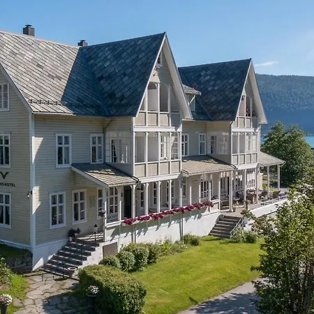 فيسنيس فندق 4*