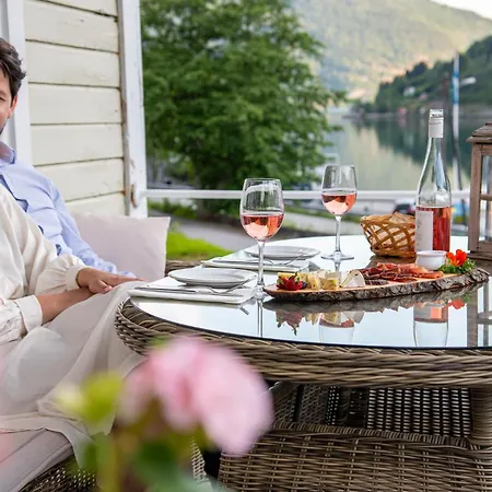 Visnes 4* Stryn