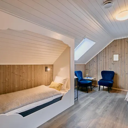 Hotel Visnes 4*