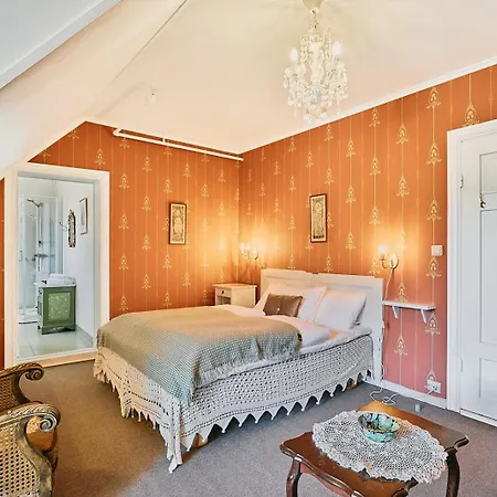 Visnes Hotel 4*
