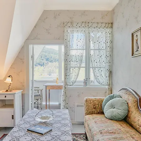 فيسنيس سترين