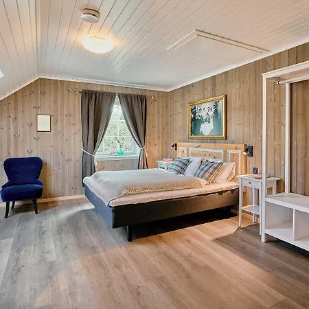 Otel Visnes 4*