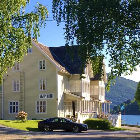 Hotel Visnes 4*