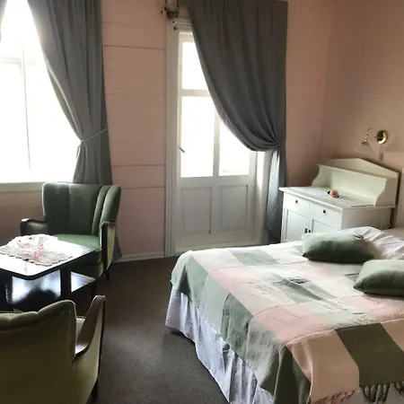 Hotel Visnes 4*