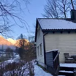 Visnes Hotel 4*